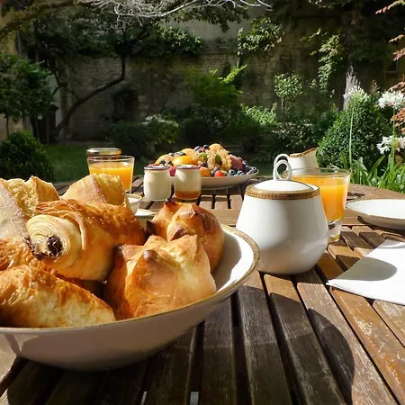 Bed & Breakfast Les De L'abbaye Caen