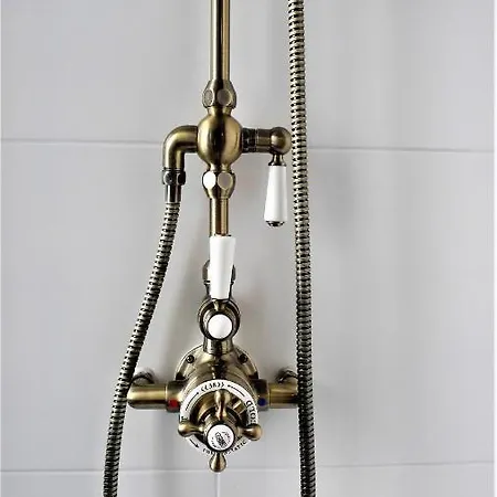 Les De L'abbaye Bed & Breakfast Caen