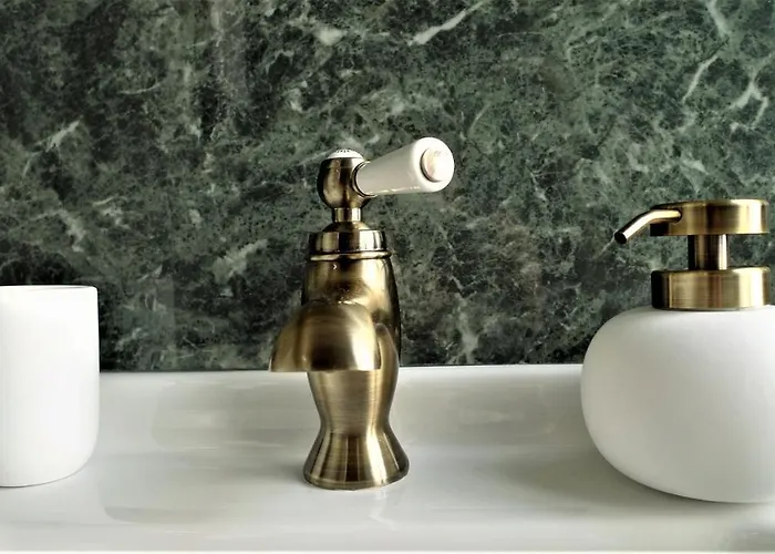 Bed & Breakfast Les De L'abbaye 3*